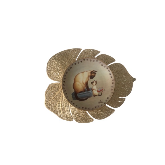 Ornamental Plate Christmas Mourning A Catnipper Plate by Irene Spencer - Picture 3 of 5